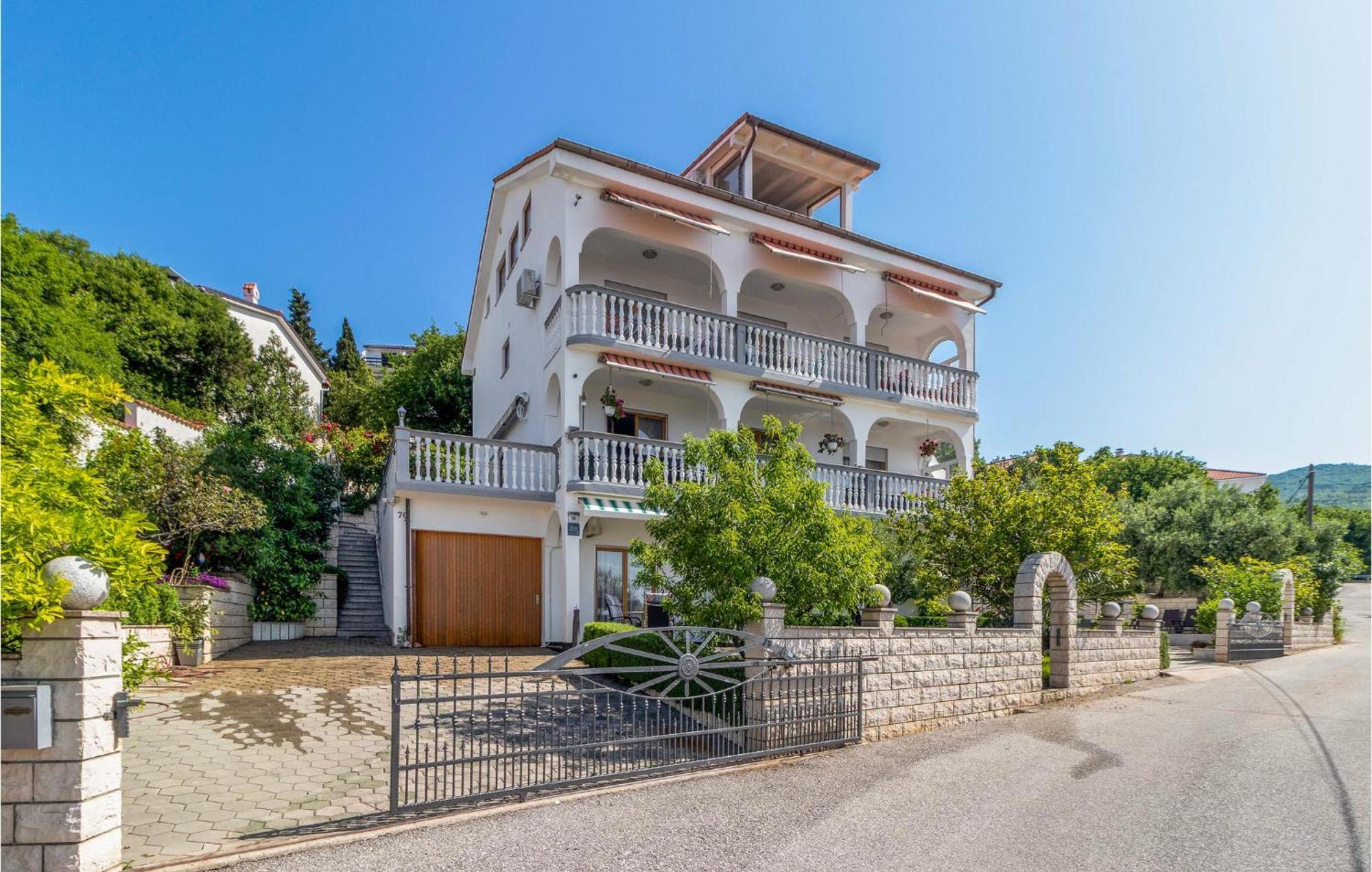 1 Bedroom Cozy Apartment In Crikvenica Zewnętrze zdjęcie
