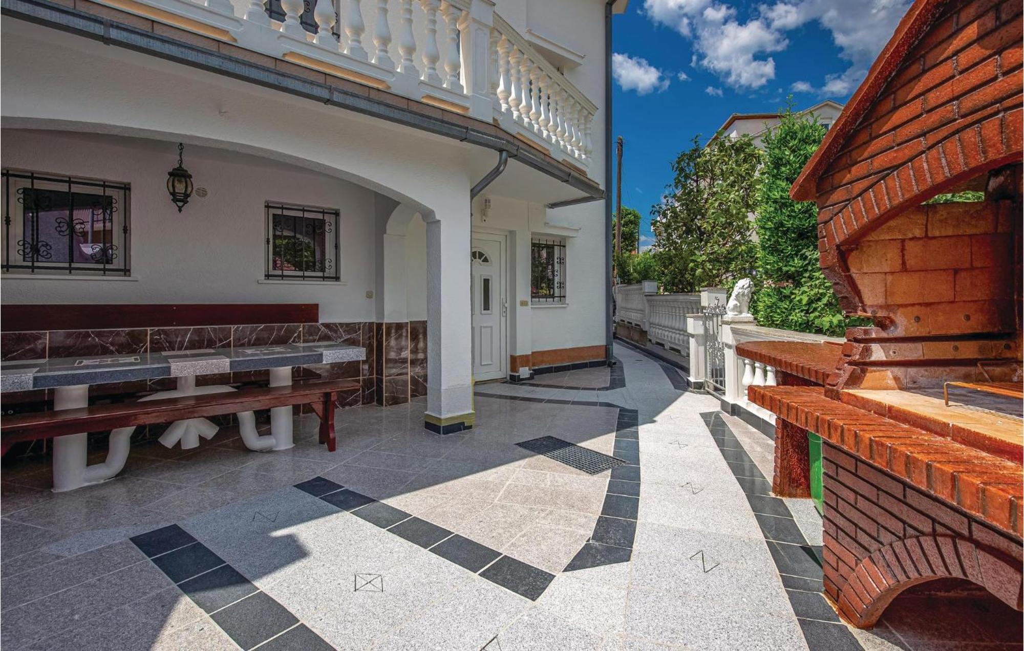 1 Bedroom Cozy Apartment In Crikvenica Zewnętrze zdjęcie