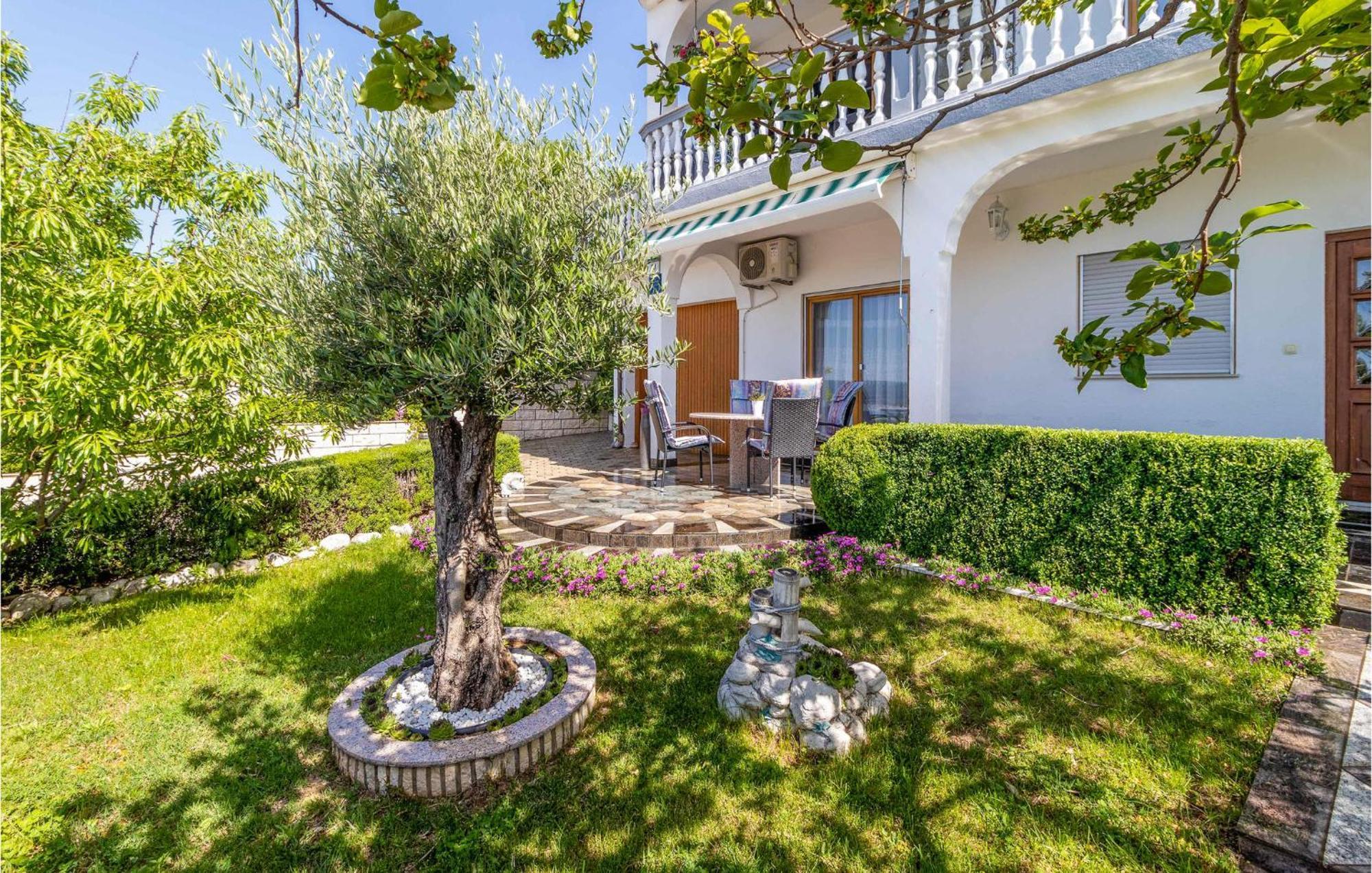 1 Bedroom Cozy Apartment In Crikvenica Zewnętrze zdjęcie
