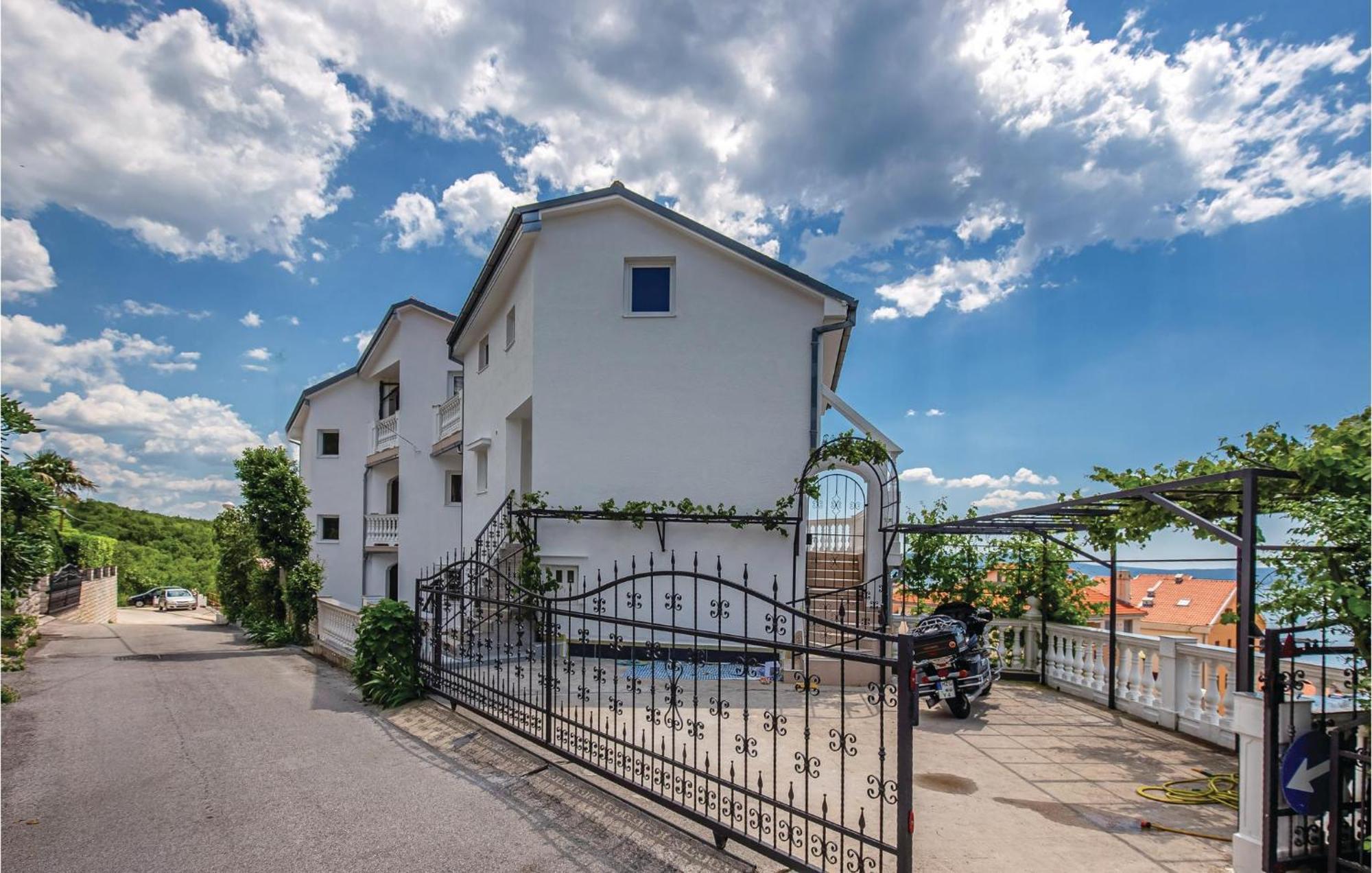 1 Bedroom Cozy Apartment In Crikvenica Zewnętrze zdjęcie
